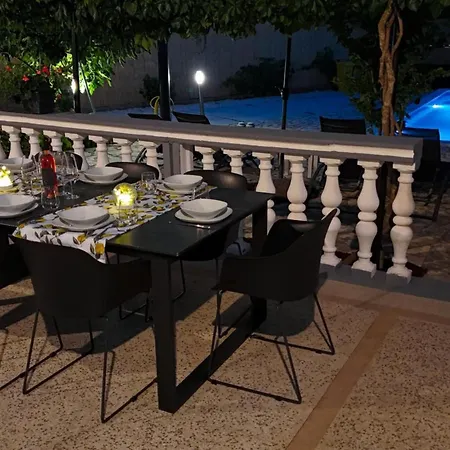 Krnic Semesterbostad Šibenik